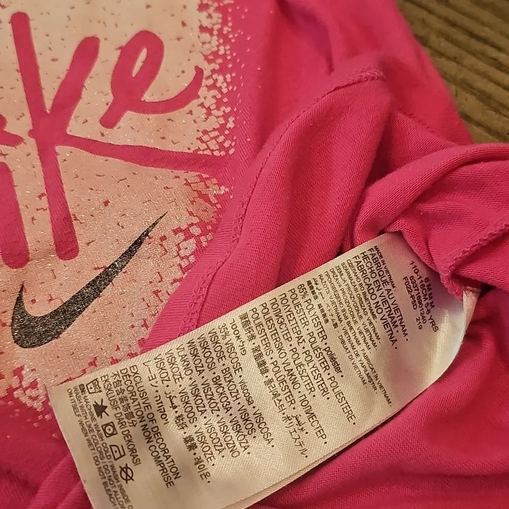 Nike Kids Pink Graphic T-Shirt Size 6